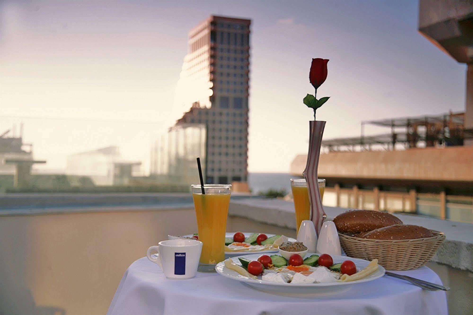 Lenis Hotel Тель-Авив Экстерьер фото